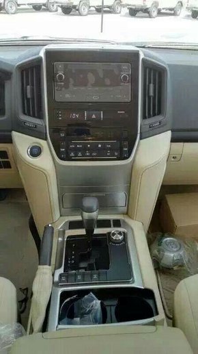 2016款丰田酷路泽4000丐版 底挂巡航定速-图9
