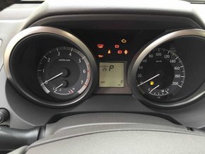 2016款丰田霸道2700 港口六速32万起丐版-图8