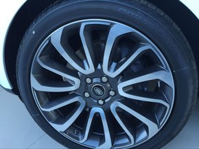 16款路虎揽胜创世5.0加长 紧俏黄鹤内饰-图4