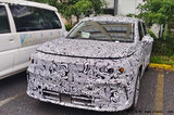 零跑新SUV取消三聯(lián)屏！中控屏酷似特斯拉Model Y