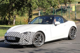 馬自達(dá)全新MX-5曝光！換搭新動力/想買豐田86再等等