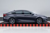 長安銳程PLUS最新街拍！配保時捷“同款”車漆