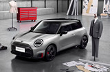 電動MINI JCW新特別版：銀色磨砂車漆，限時售25.98萬