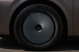 新款理想Mega實(shí)車曝光：用上4激光雷達(dá)+后輪轉(zhuǎn)向