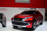 油耗3.7L 三菱XR-PHEV日內(nèi)瓦車展實(shí)拍