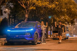 比想象中更潮、更嗨！嘻哈小姐姐與思皓QX的夜晚