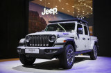 Jeep牧马人“皮卡版”上市！六缸发动机 卖50.99万