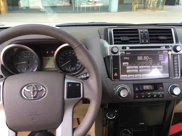 16款中东版丰田霸道2700 短轴三门版现车-图6
