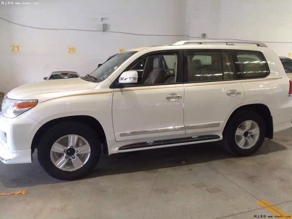 2015款丰田酷路泽5700现车 白色88万批发-图3