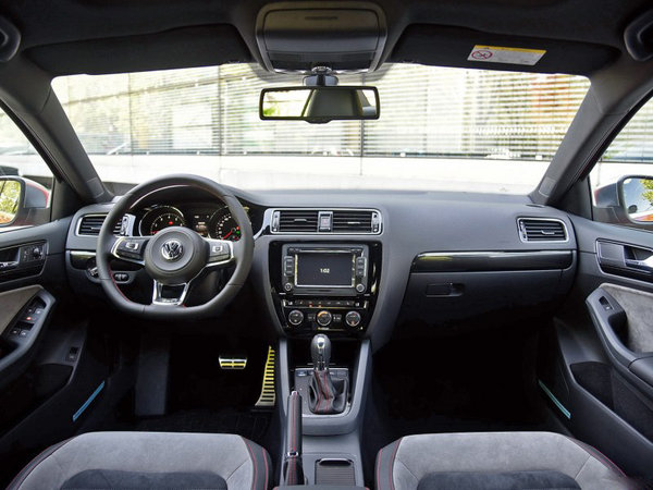 一汽-大众速腾优惠1.5万元 可试乘试驾-图3