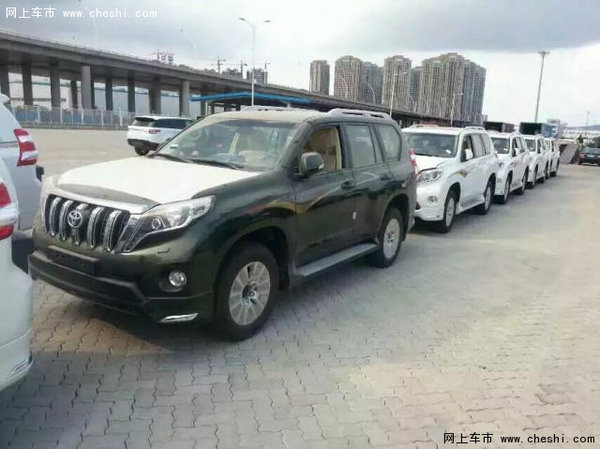 16款平行进口霸道2700阿曼版现车销售-图2