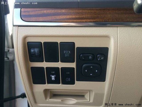 2016款酷路泽4000双油箱双备胎 猛上头条-图10