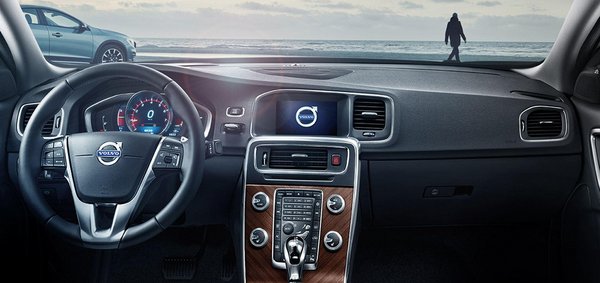 惠州鑫惠沃尔沃4S店迎来首位车主-图4