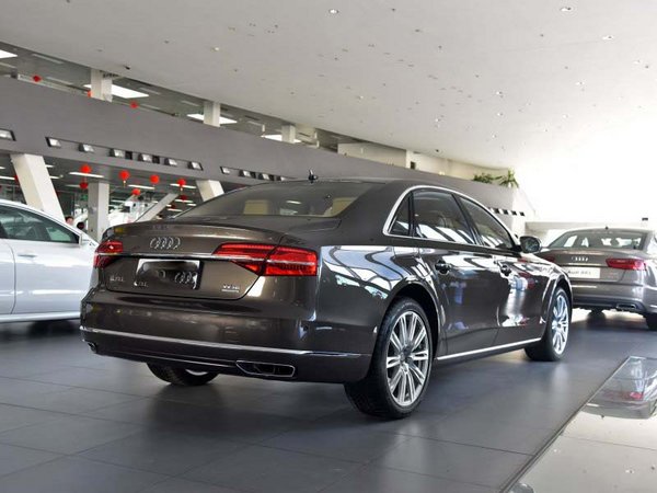 奥迪a8w12全时四驱标杆 满足最苛刻需求