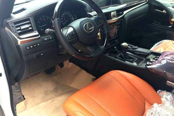 雷克萨斯LX570完爆酷路泽5.7V8全能一哥-图6