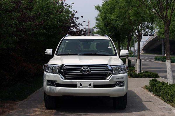 中东丰田酷路泽4000 V6陆巡59.5万秒杀价-图1