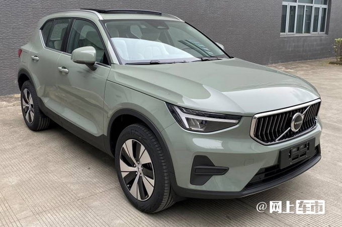 沃尔沃新款XC40将换双离合 油耗更低 预计26万起售-图1
