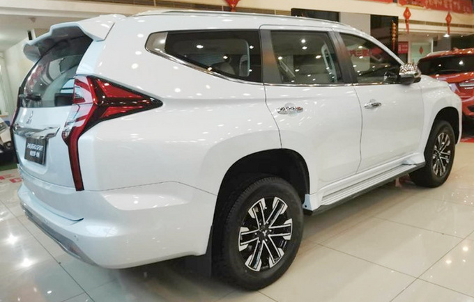 三菱2020款帕杰罗·劲畅 6月18日上市/预售30万起_配置/价格曝光-网上