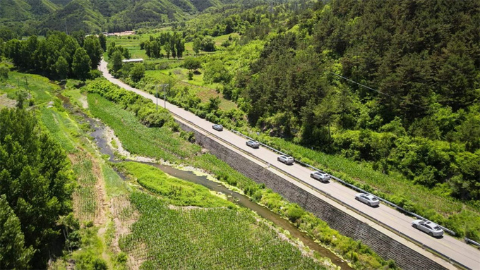传祺钜浪混动GMC2.0极限首测一箱油跑1711km百公里油耗3.2L-图12