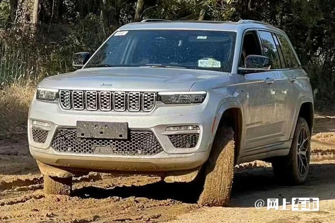 Jeep新大切诺基年内发布尺寸大幅加长 增插混版-图2