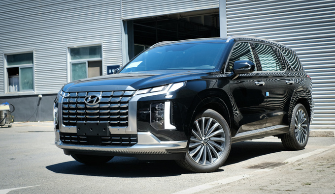 进口现代全新帕里斯帝suv旗舰版到店实拍 采用专属设计 v6动力-豪车事