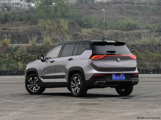 想要全景天窗的SUV 最低不到8万元就能拥有-图9