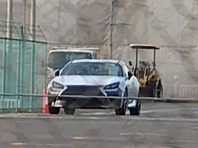 雷克萨斯全新跑车UC现身与86同平台/售价亲民-图1