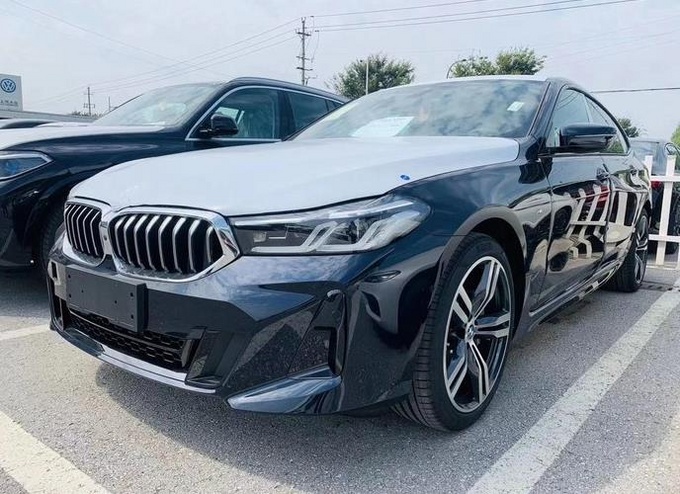 新款宝马6系gt到店实拍溜背设计北京车展上市