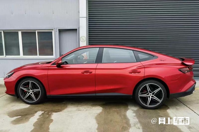 名爵MG7下月上市酷似保时捷帕美 预计12.38万起-图4