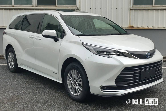 丰田新赛那实拍曝光动力缩水 预计30万起售-图1