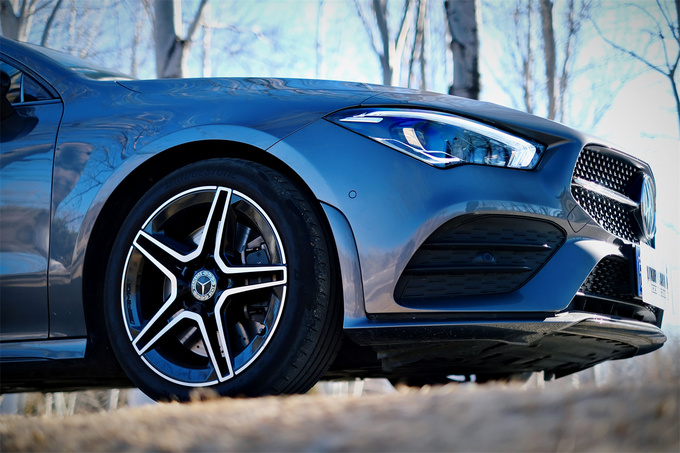 豪华180评测奔驰cla猎跑车40万的小众车如何诠释豪华