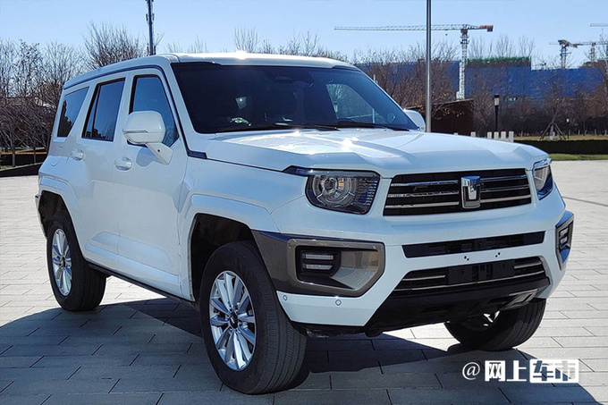 坦克700四月上市搭3.0T+9AT 竞争Jeep牧马人-图2