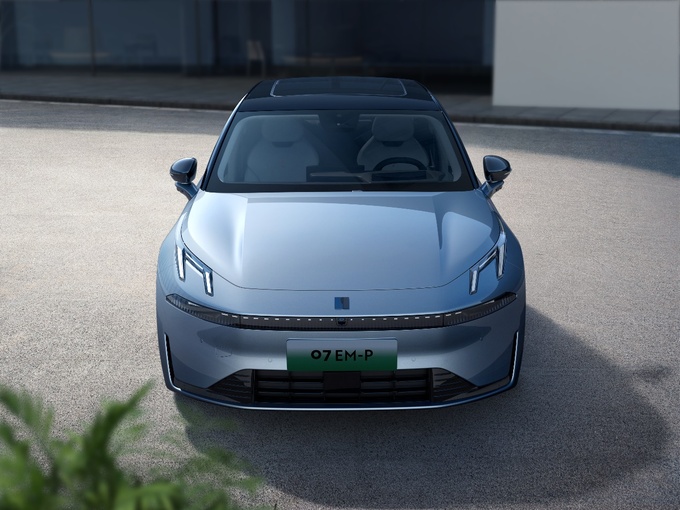 第二代设计语言首款轿车领克07emp全球首秀