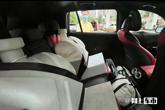 奔驰新国产GLC 11月发布增7座版 预计40万起售-图10