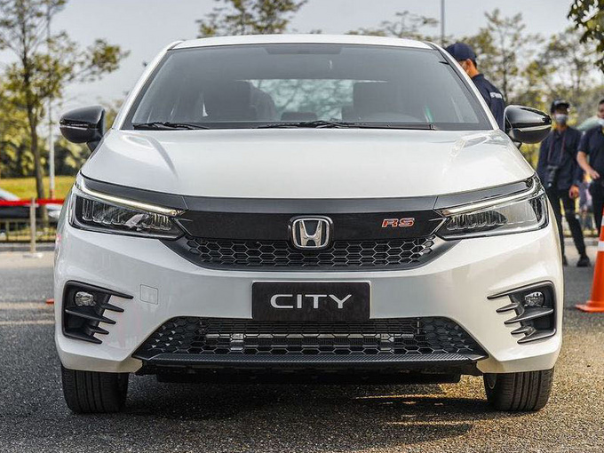 本田"小雅阁"运动版实拍!内饰酷似飞度/搭1.0t