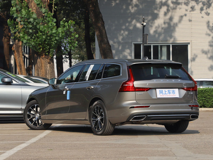 不谈情怀只谈实力沃尔沃V60低配车型怎么样-图2