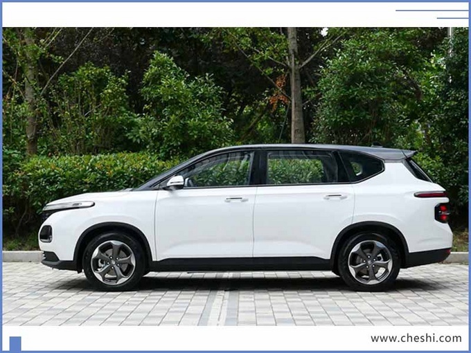 新宝骏rm5跨界mpv起售868万上市即优惠5千