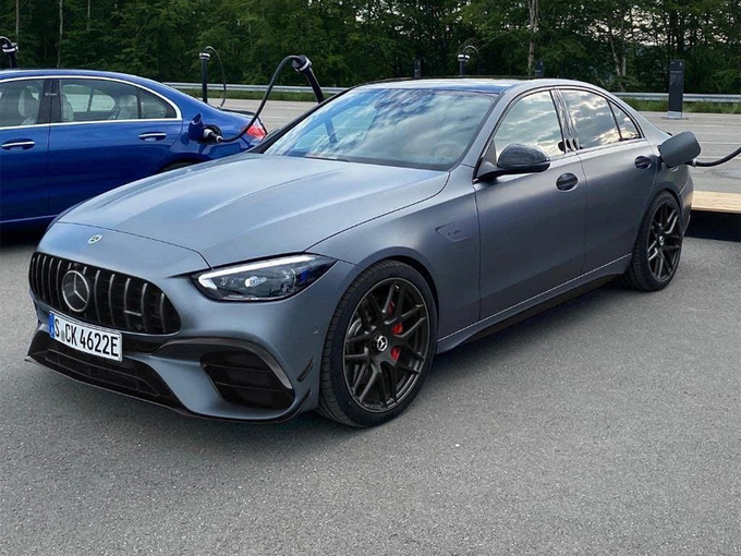 梅赛德斯-amg全新c63实车街拍换2.0t/年底发布-图1