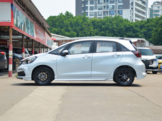 实车探店 | 9.7万元的预售价格 飞度無限MUGEN版有何吸引力-图8