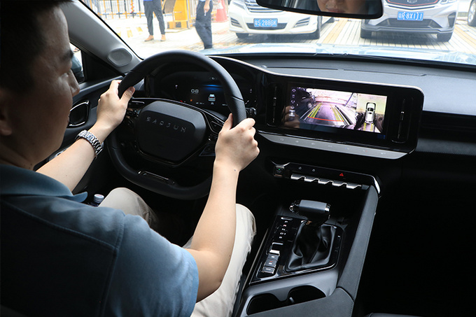 52生活新方式宝骏valli给你的日常加点向往