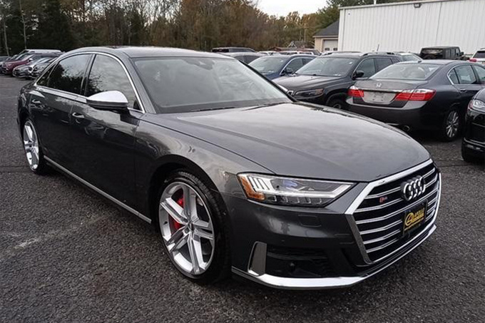 奥迪全新s8海外实拍!搭4.0t/堪称全系天花板_汽车频道_中国青年网