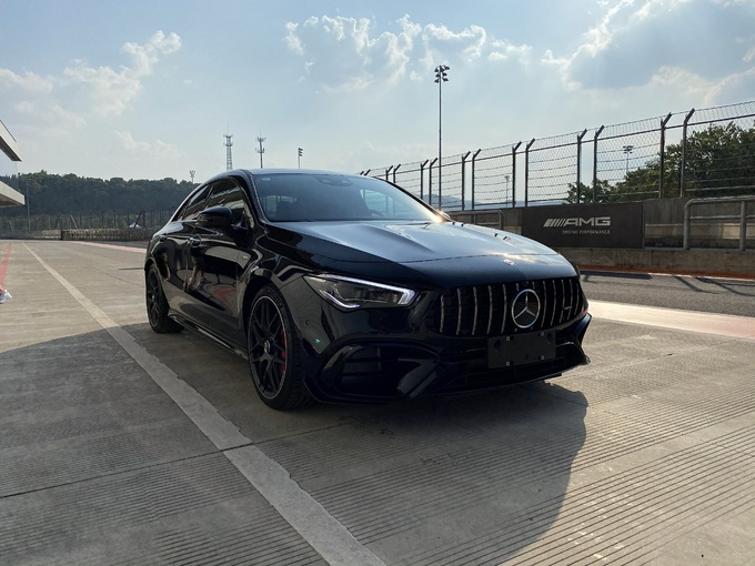 奔驰AMG CLA 45 S抢先实拍 搭2.0T/今晚上市-图1