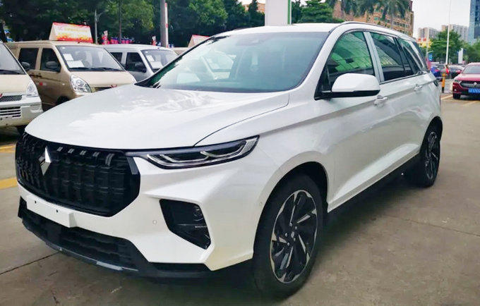 根据新宝骏现有suv的价格差来看,rs-3的售价区间为6.38-9.