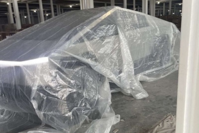 特斯拉Cybertruck量产版最新谍照曝光-图3