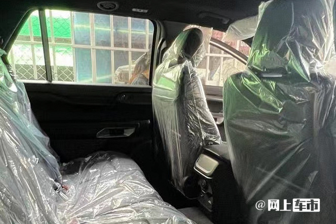 福特全新撼路者实车街拍国产加长/比坦克500大-图5