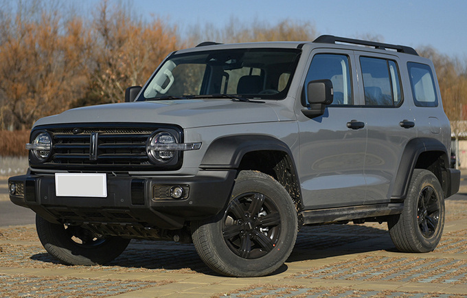 根据此前消息,哈弗换代h5将基于坦克平台打造,代号p02.