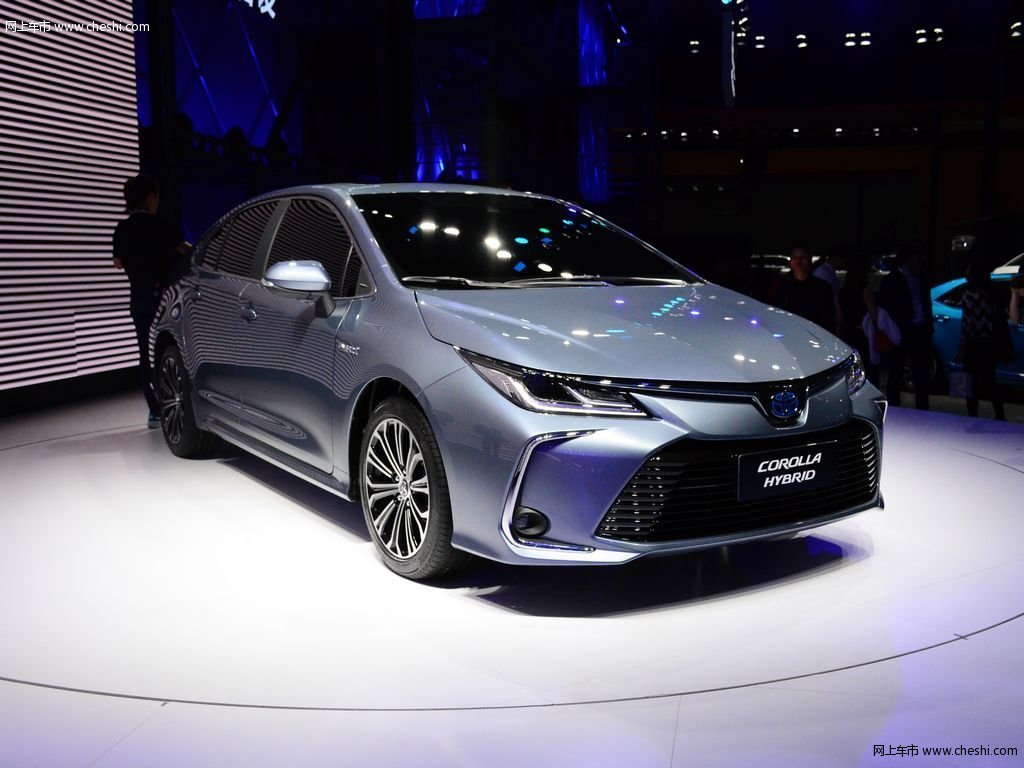 全新卡罗拉双擎图片