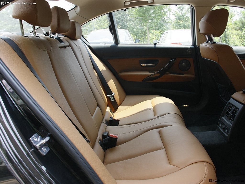 宝马3系 2013款 328li 2.0t豪华型座椅空间图片(39/55)_网上车市