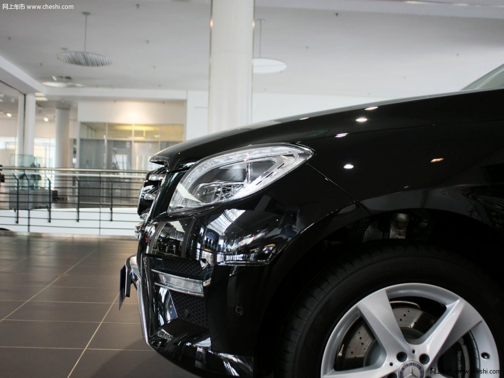 奔驰m级 2012款 ml300 4matic图片