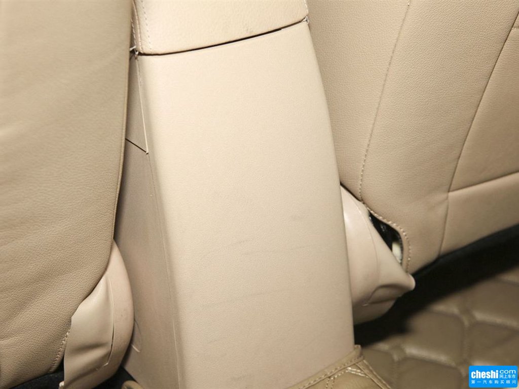 名士蓝中华h330 2013款 1.5l 手动豪华型座椅空间图片(1/36)_网上车市